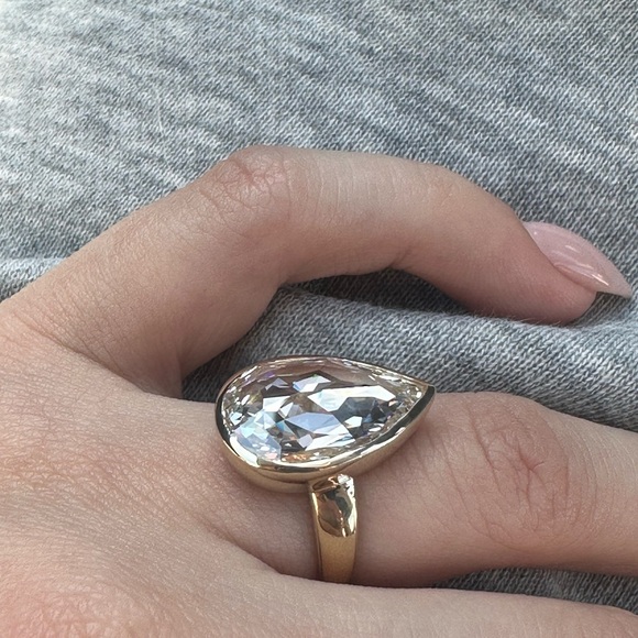 6.55 carat F VS1 rose cut pear shaped diamond bezel solitaire engagement ring - Picture 9 of 9